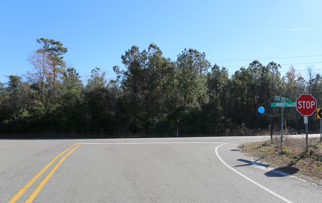 Futch Creek Village in Wilmington, NC - Foto de edificio - Building Photo