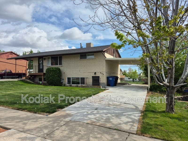 540 E 100 N in Kaysville, UT - Building Photo