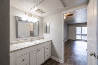 The Harrison Grant Apartments in Balcones Heights, TX - Building Photo - Interior Photo