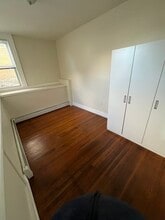 33 White St, Unit 33 B in Lowell, MA - Building Photo - Building Photo