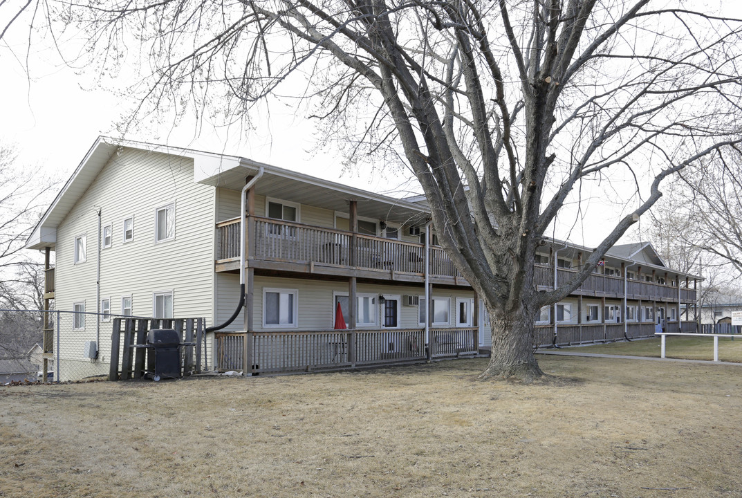 1400-1410 47th Ave NE in Columbia Heights, MN - Building Photo