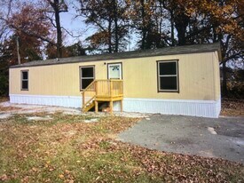 3000 John Harden Dr in Jacksonville, AR - Building Photo