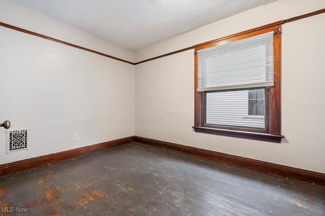 property at 3422 Mapledale Ave