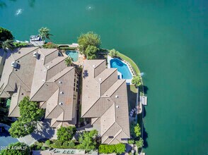 10172 E Cochise Dr in Scottsdale, AZ - Foto de edificio - Building Photo