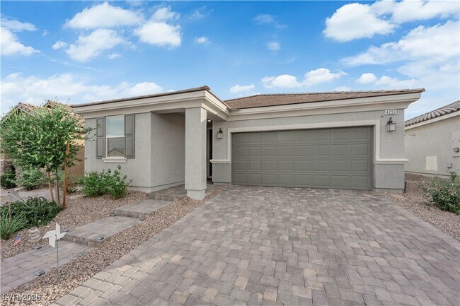 4293 Nopal Serrano Ave in Las Vegas, NV - Building Photo - Building Photo