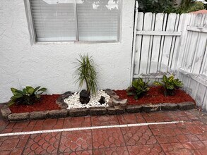 12341 Westhampton Cir in Wellington, FL - Foto de edificio - Building Photo