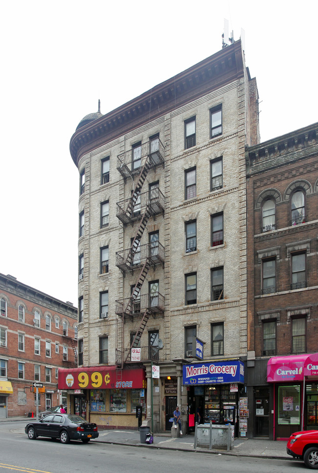 562-564 Morris Ave in Bronx, NY - Building Photo - Building Photo