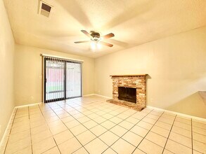 4828 Willowbrook Dr in Sacramento, CA - Building Photo - Building Photo