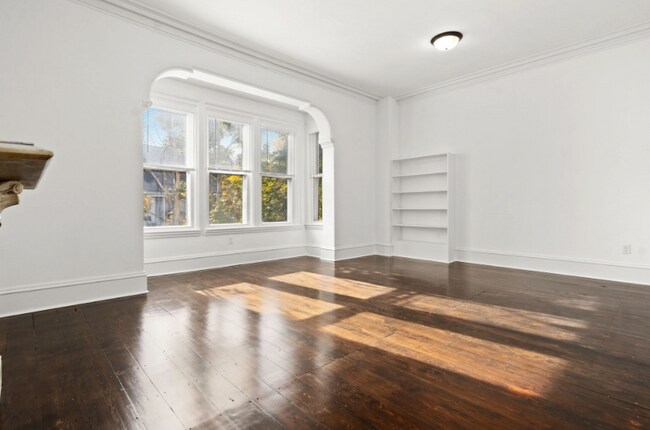 120 F St, Unit B in Boston, MA - Building Photo - Building Photo