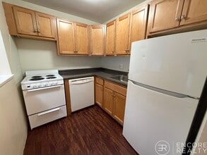 48 Lancaster Ter, Unit 33-101 in Brookline, MA - Building Photo - Building Photo