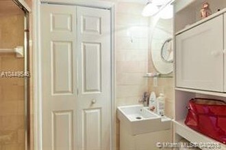 1005 8th St in Miami Beach, FL - Building Photo - Building Photo