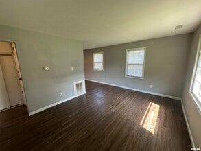 1807 N Underhill St in Peoria, IL - Building Photo - Building Photo