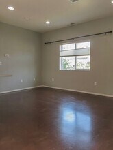 119 Cedar Ln-Unit -Unit B in Wood Village, OR - Building Photo - Building Photo