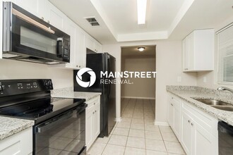 2084 Colony Dr in Melbourne, FL - Foto de edificio - Building Photo