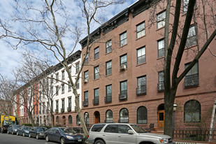 471 W 22nd St Apartments