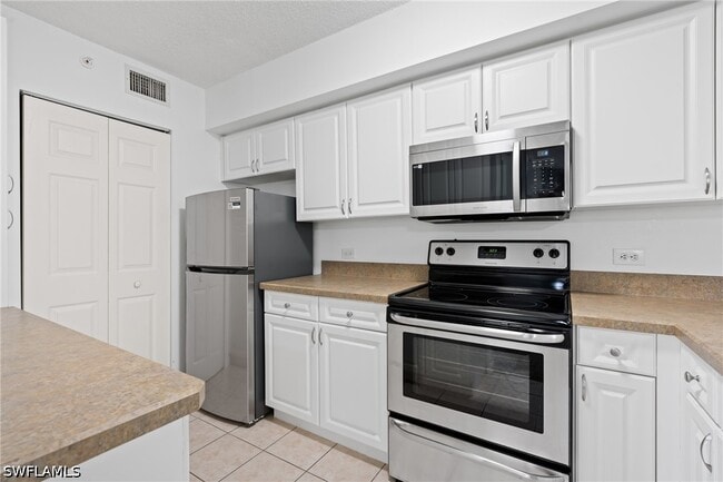 property at 8940 Colonnades Ct E