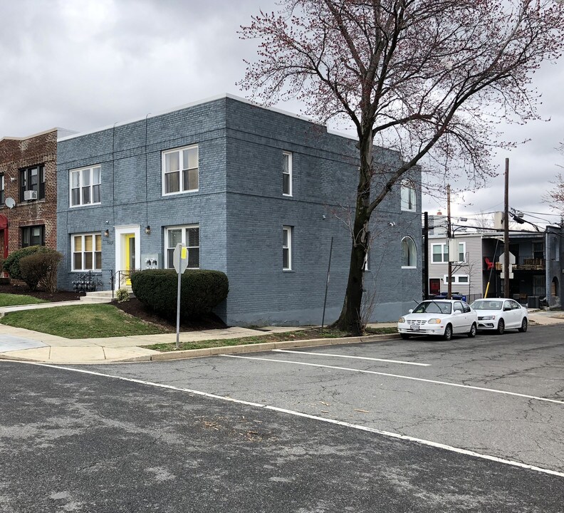 1627 Holbrook St NE in Washington, DC - Foto de edificio