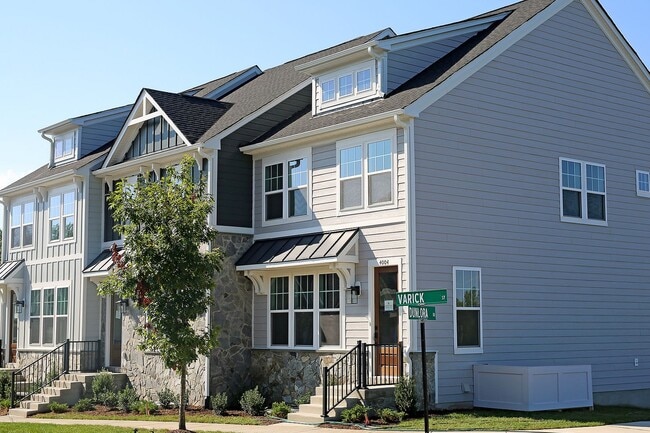 4004 Varick St in Charlottesville, VA - Building Photo - Building Photo