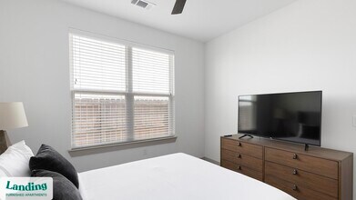 8220 Horseman Rd, Unit 2212SC in Fort Worth, TX - Building Photo - Building Photo