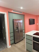 2899 Collins Ave, Unit 416 in Miami, FL - Building Photo - Building Photo