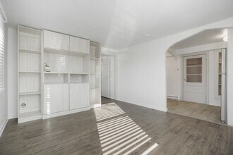 7015 W 38th Ave in Wheat Ridge, CO - Foto de edificio - Building Photo