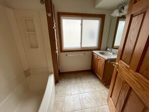 806 Sybil St in Ann Arbor, MI - Building Photo - Building Photo