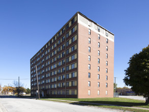 Lakeview Apartments in East Chicago, IN - Building Photo - Building Photo