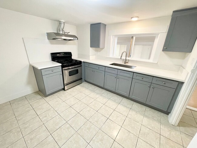 1114 St Charles Terrace in Alhambra, CA - Building Photo - Building Photo