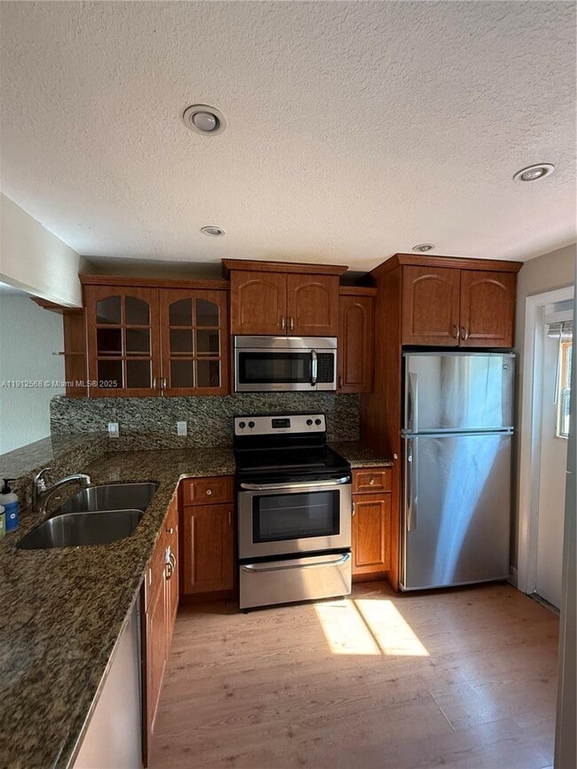 3745 NE 171 St in North Miami Beach, FL - Building Photo - Building Photo