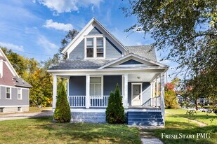 668 Amity Ave in Muskegon, MI - Building Photo