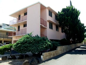 812 Ekela Ave in Honolulu, HI - Building Photo - Building Photo