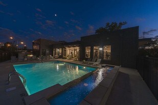 Trotters Park in Columbus, OH - Building Photo