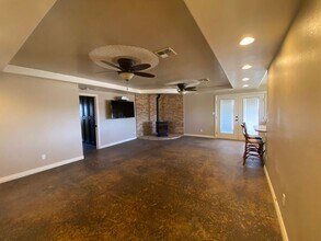 408 N Wildflower St in Ridgecrest, CA - Building Photo - Building Photo
