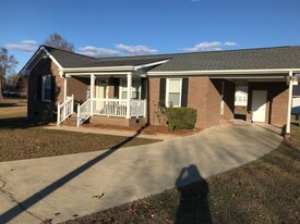 105 Marsha Ct in Erwin, NC - Building Photo - Building Photo