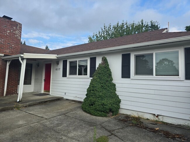 6117 Community Pl SW