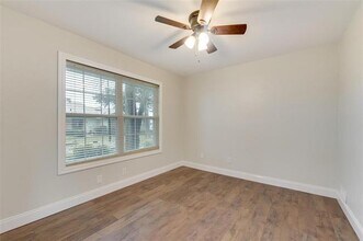 1906 Cobblestone Ln in Garland, TX - Building Photo - Building Photo
