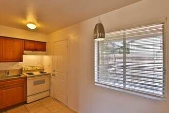 2245 W Glenrosa Ave in Phoenix, AZ - Building Photo - Building Photo