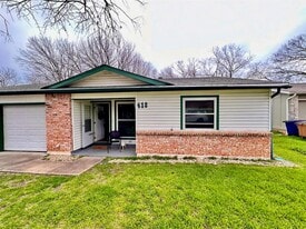 410 Blueberry Hill in Austin, TX - Building Photo