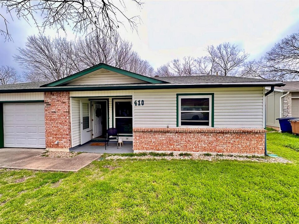 410 Blueberry Hill in Austin, TX - Building Photo