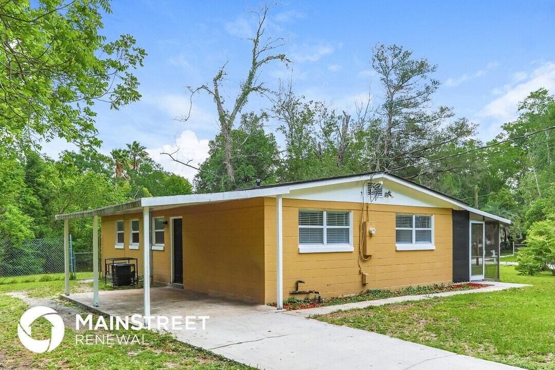 6865 Tinkerbell Ln in Jacksonville, FL - Building Photo