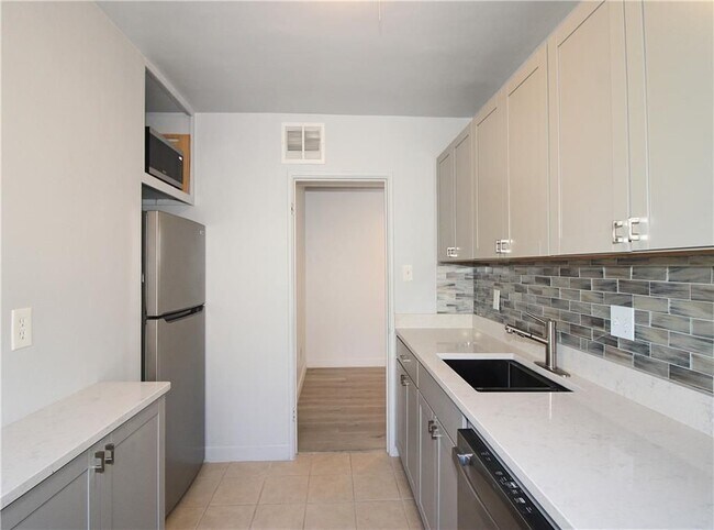 91 Rumson Rd NE in Atlanta, GA - Building Photo - Building Photo