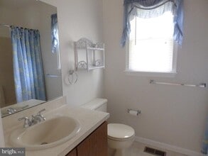 211 Green Valley Way in Chalfont, PA - Building Photo - Building Photo