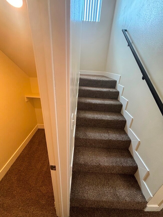 156 E 119th St in Los Angeles, CA - Foto de edificio - Building Photo