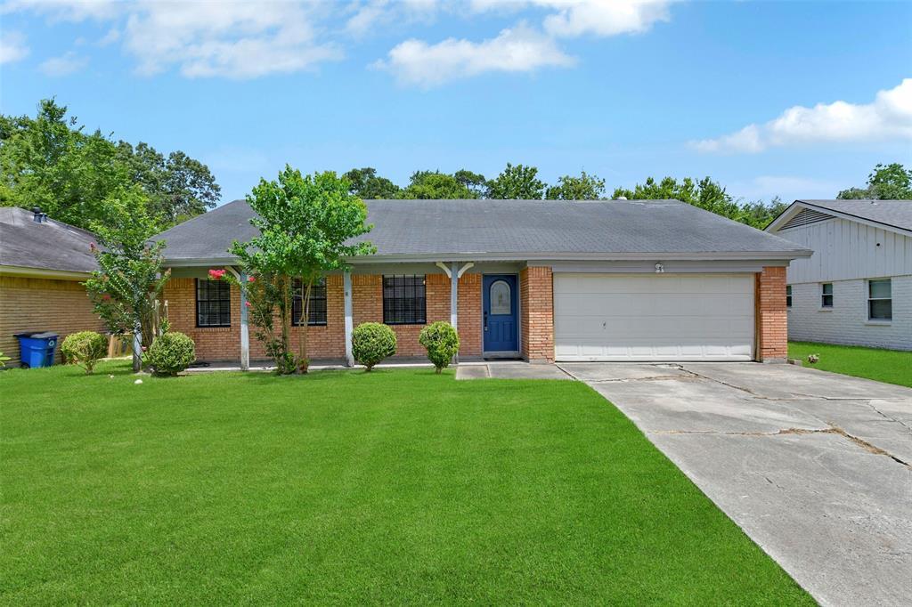206 Ron Cir in Friendswood, TX - Building Photo
