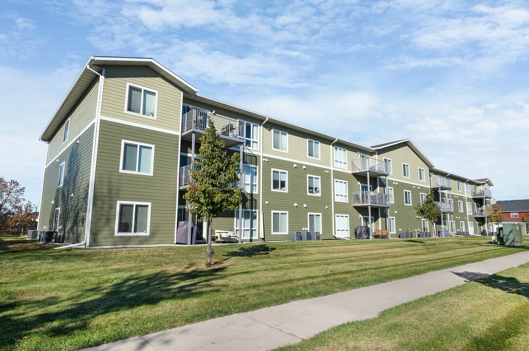 Agassiz in Grand Forks, ND - Foto de edificio