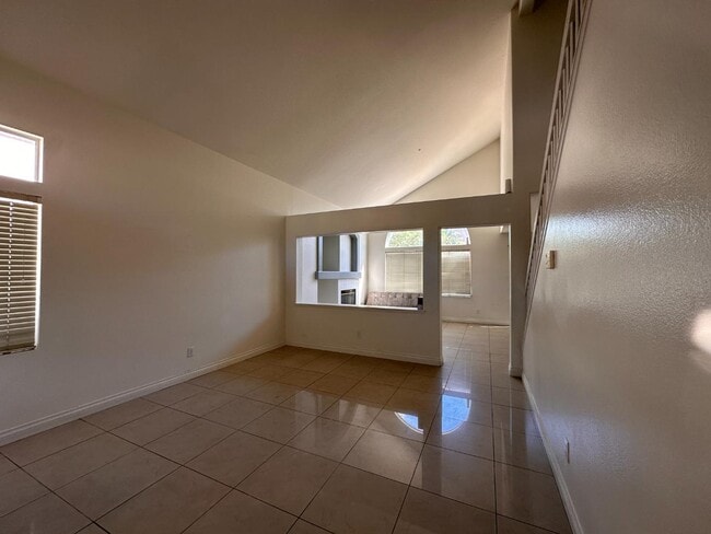 14179 Stanislaus Ct in Fontana, CA - Building Photo - Building Photo