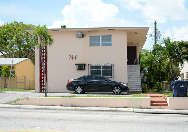 744 NW 22nd Ave in Miami, FL - Building Photo - Building Photo