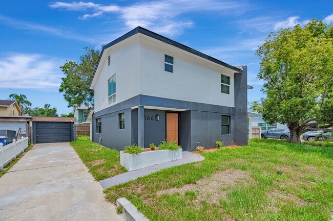 2066 San Marino Way N in Clearwater, FL - Building Photo - Building Photo