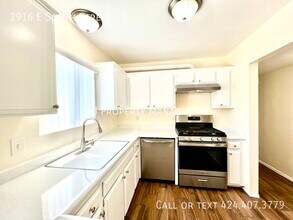 2916 E South St in Long Beach, CA - Building Photo - Building Photo