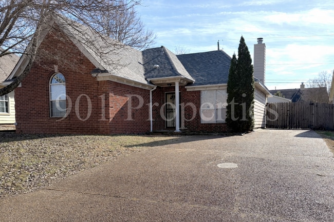 7001 Presmond Rd in Cordova, TN - Building Photo - Building Photo